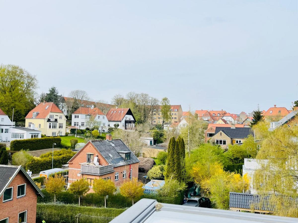 Scandinavian Apartment Hotel - Lunden 1 - Central 3 Bedroom Apartment On Two Floors Horsens Exterior photo